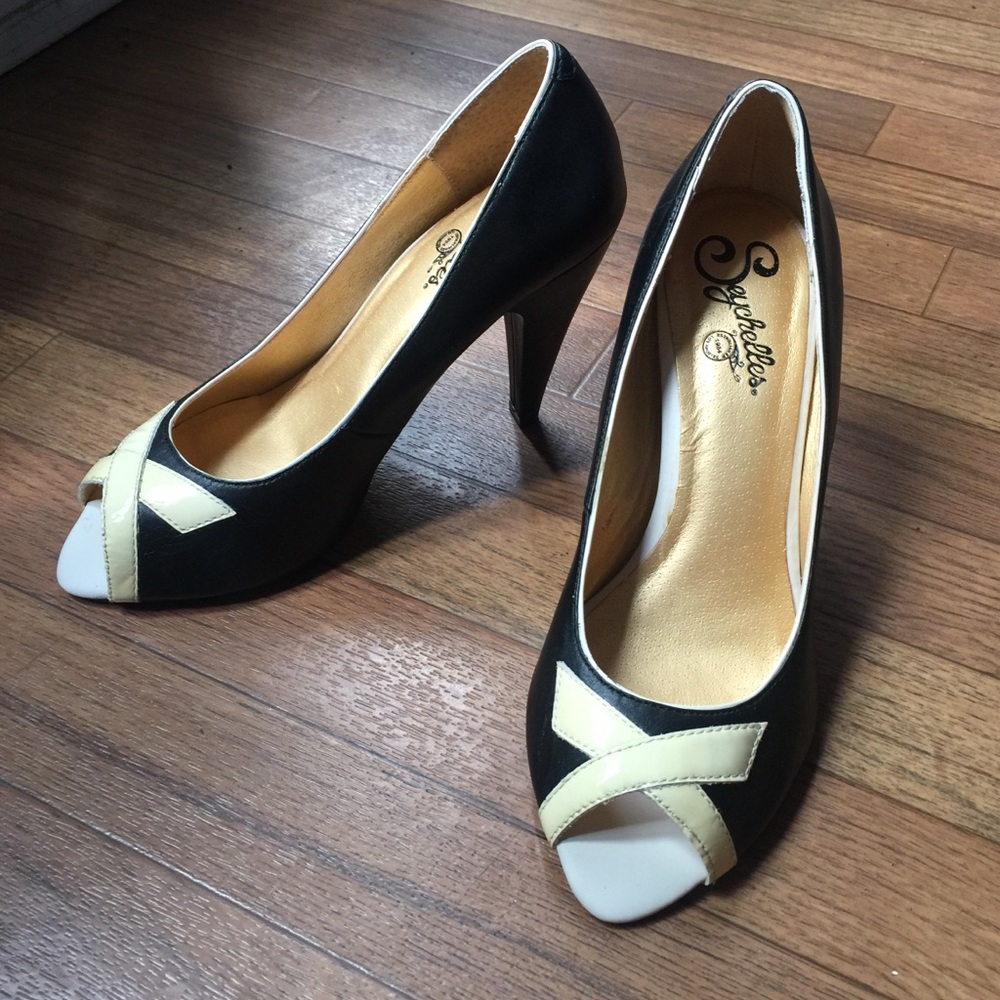 Seychelles Black Peep Toe Heels
